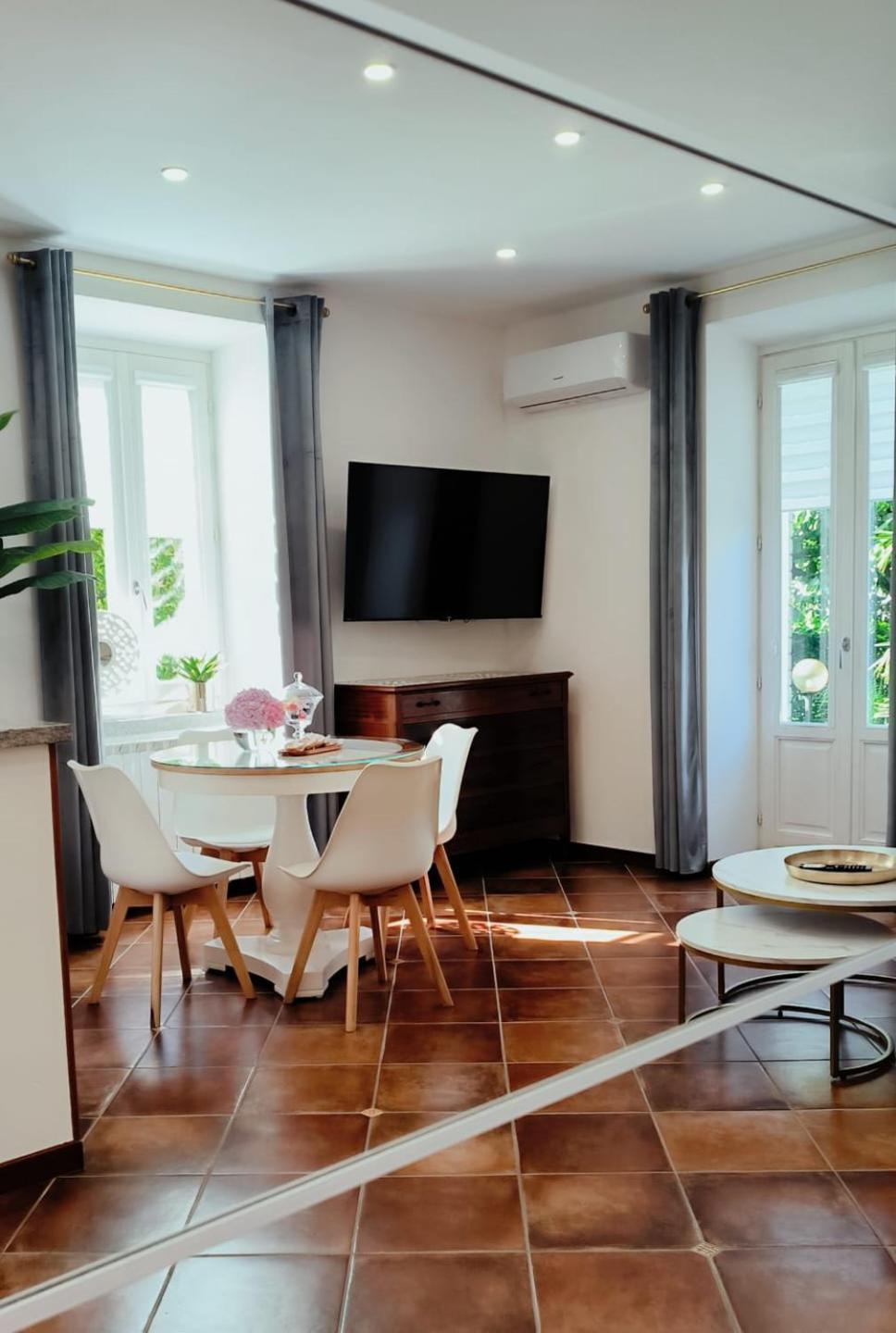 ארונה Villa Marchesa מראה חיצוני תמונה